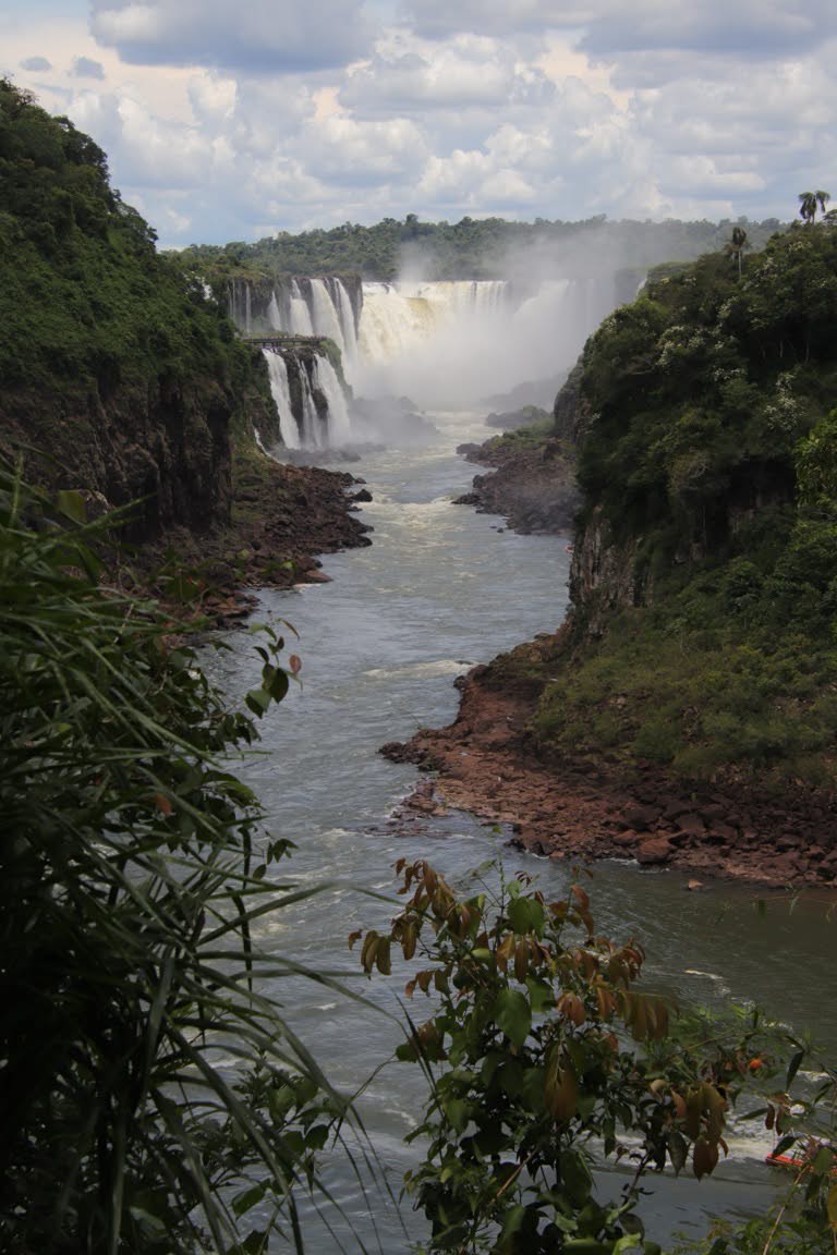 Devil’s Throat from lower Falls trail