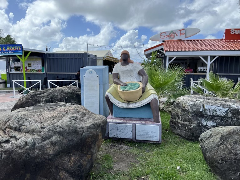 Statue to the market women of Marigot