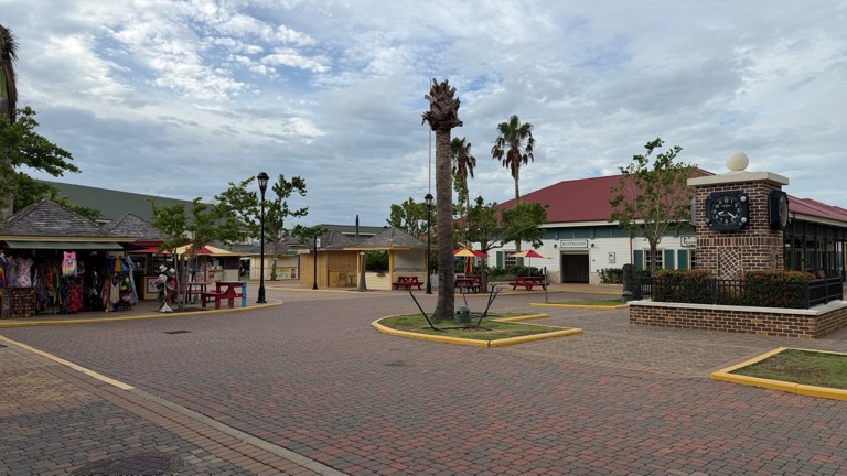 Jamaica port square