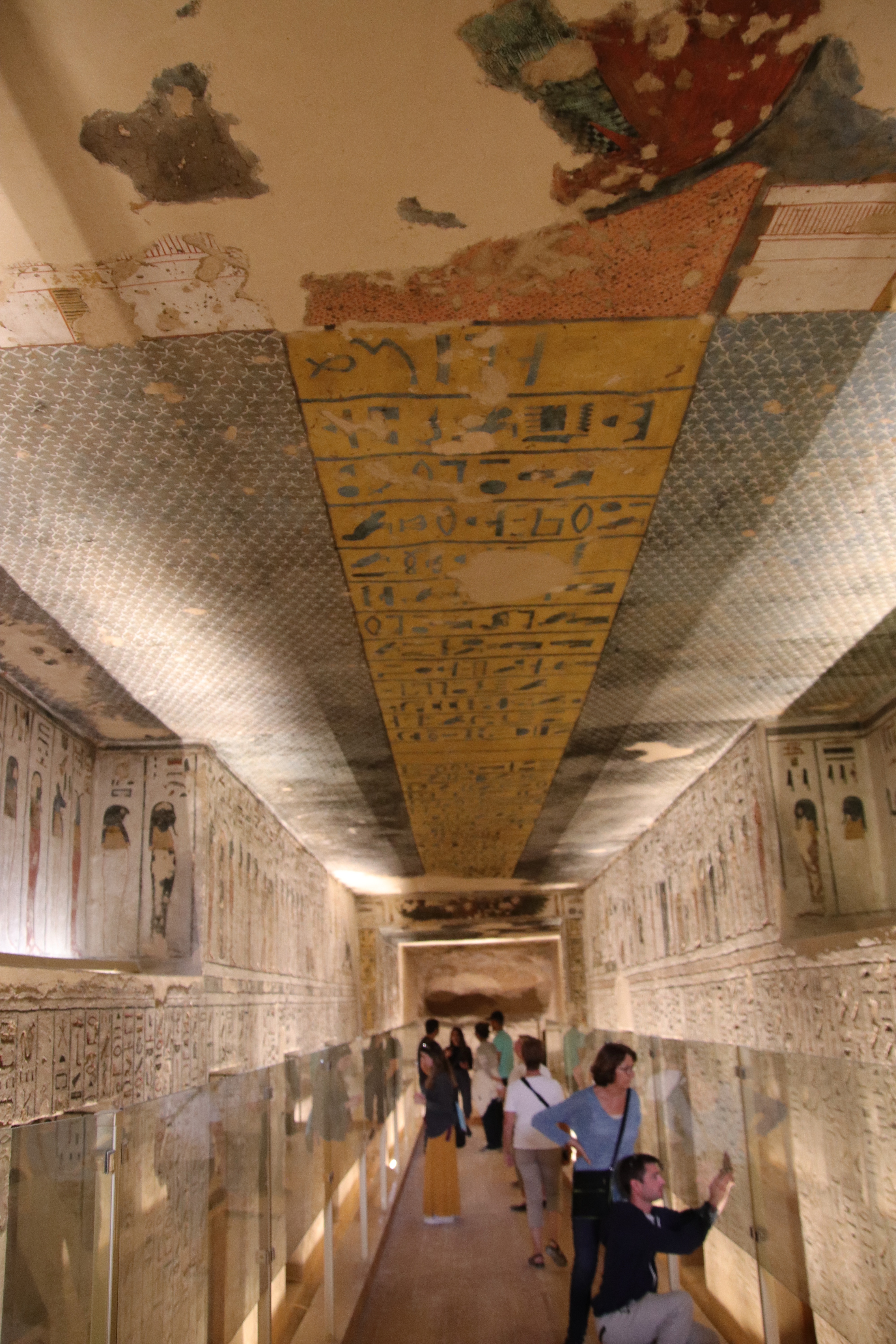 Ramses III passageway