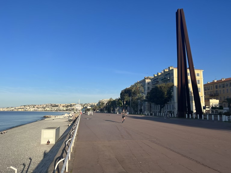 Promenade in the early morning