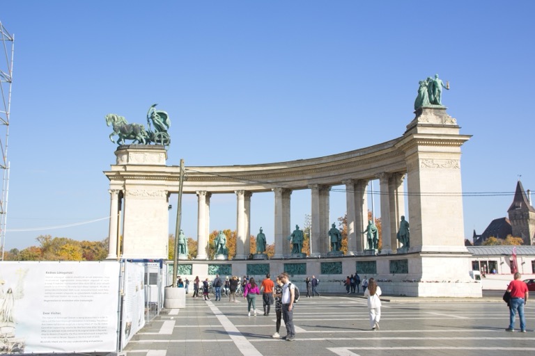 Monument at Hero’s Square