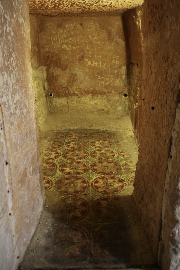 Some rooms had tiled floors