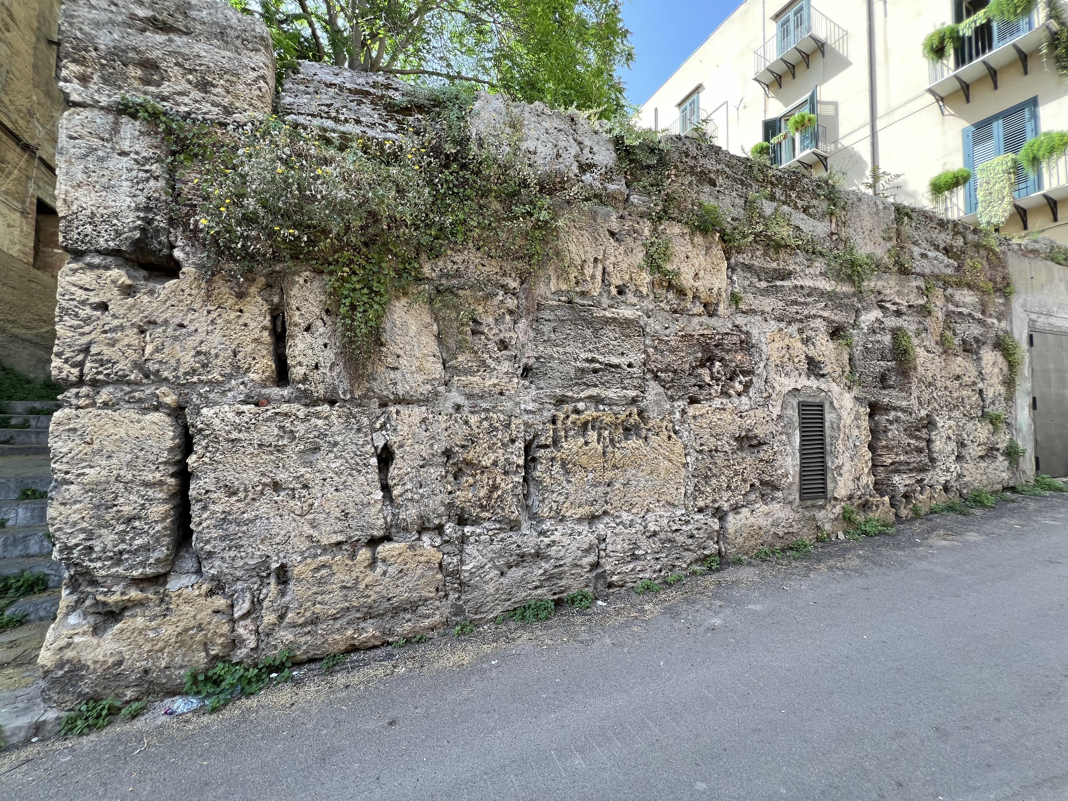 5th century BC wall