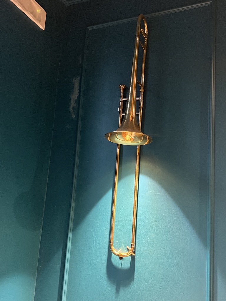 Trombone as a light