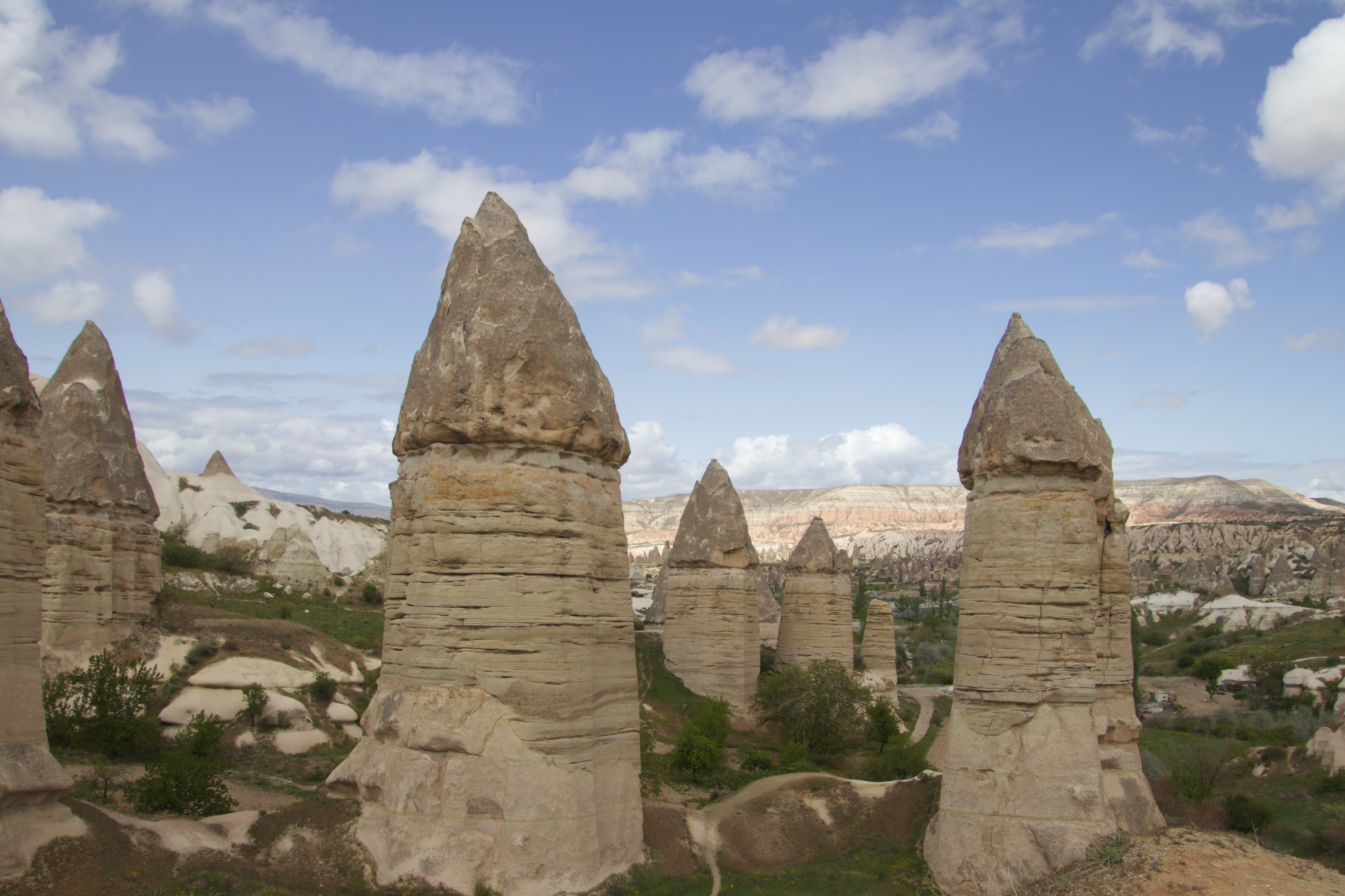 Love valley formations