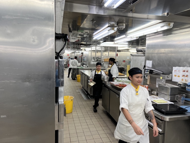 Salad preparation station